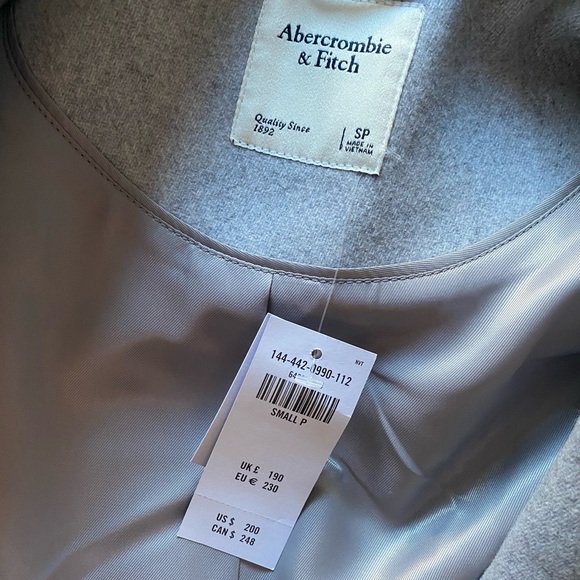 Abercrombie&Fitch gray coat, size Small Petite - Picture 3 of 6